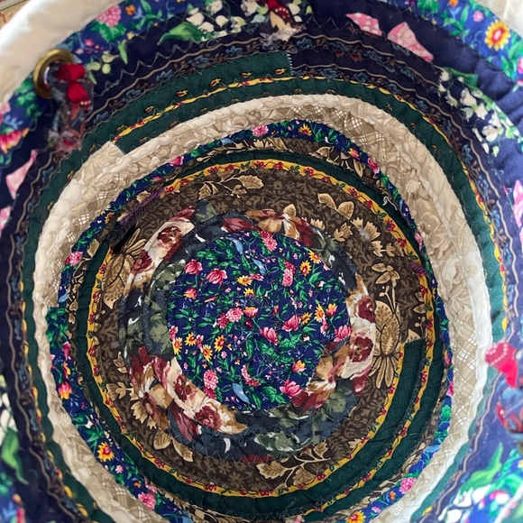 Colorful Quilted Fabric Basket 🌺 - Picture 4 of 7